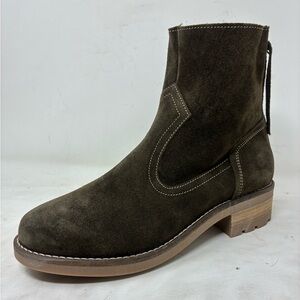 New Cruza Green Suede Ankle Boots, Size 8